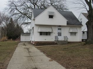 5438 South Blvd, Maple Heights, OH 44137