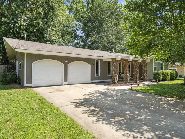 1331 E Sammy Lane, Springfield, MO 65804