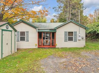5 McHugh Rd, Graniteville, VT 05654