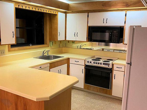 5th image of 1375 NE Ochoco Ave