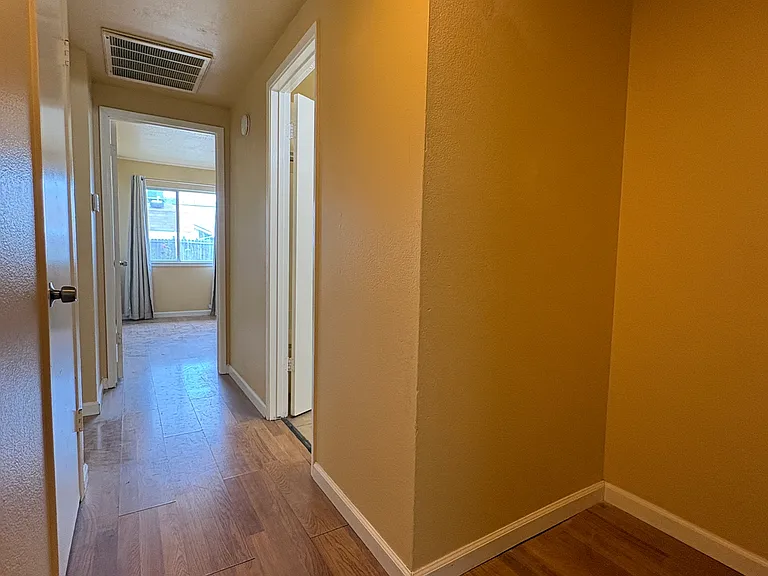 4220 W Corona Ave — Photo 12