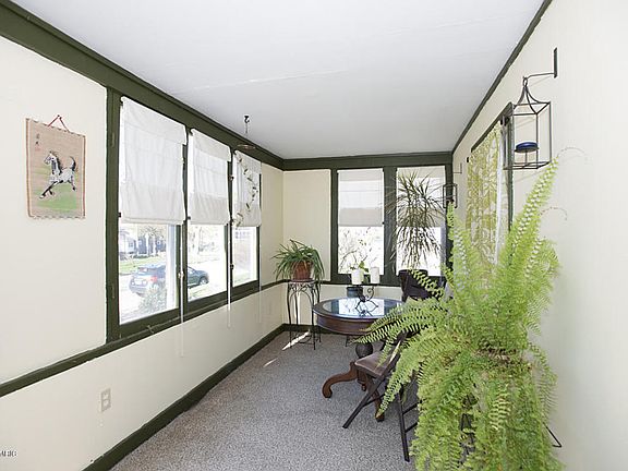 3rd image of 152 Magnolia Ave
