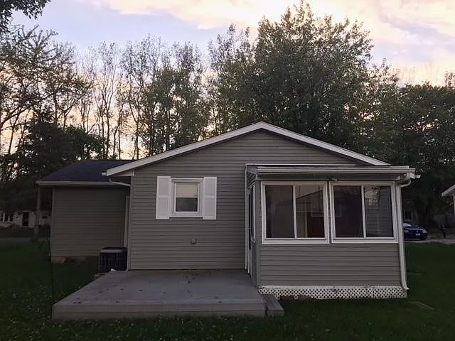 246 Jacqueline Dr — Photo 2
