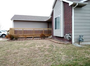 420 E Hickory Ct, Mulvane, KS 67110