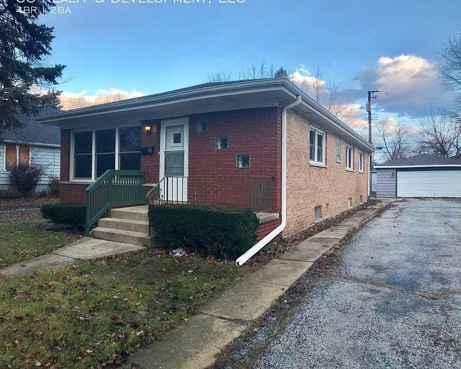 1st image of 722 E 158th St