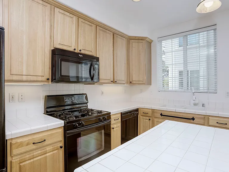 725 Northrup St — Photo 5