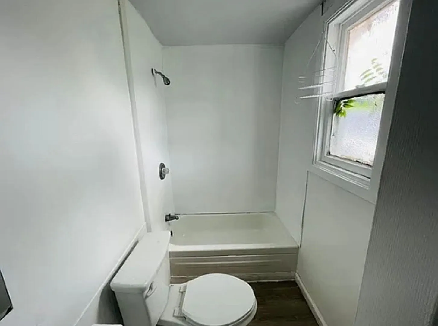 Charming 1BR Duplex in Buffalo — Photo 3