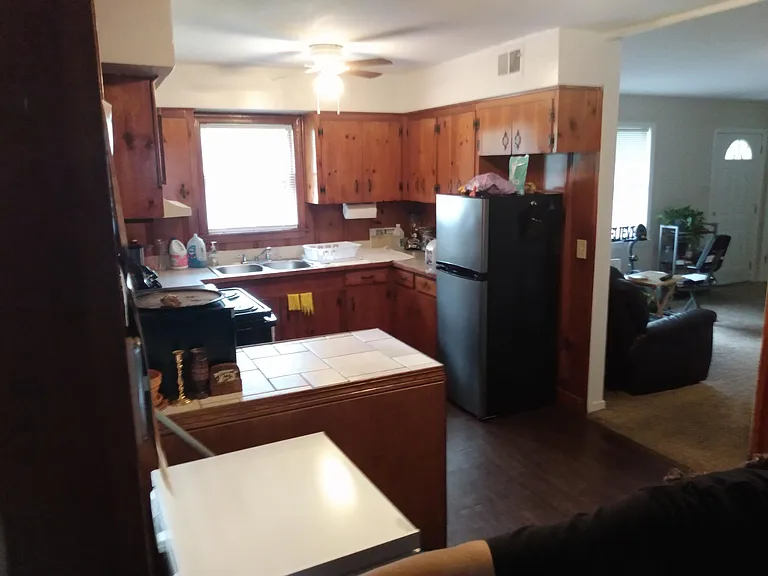 204 Clintview St — Photo 6