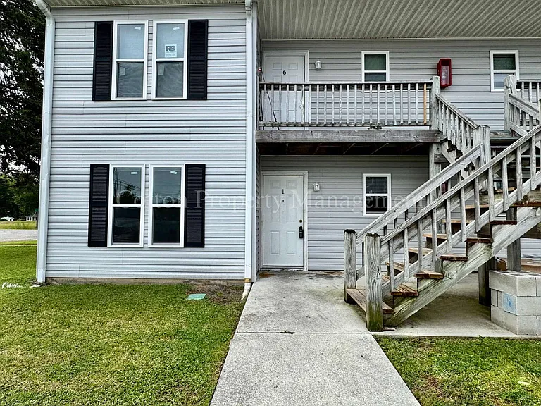 315 S Dudley St #1 — Photo 5