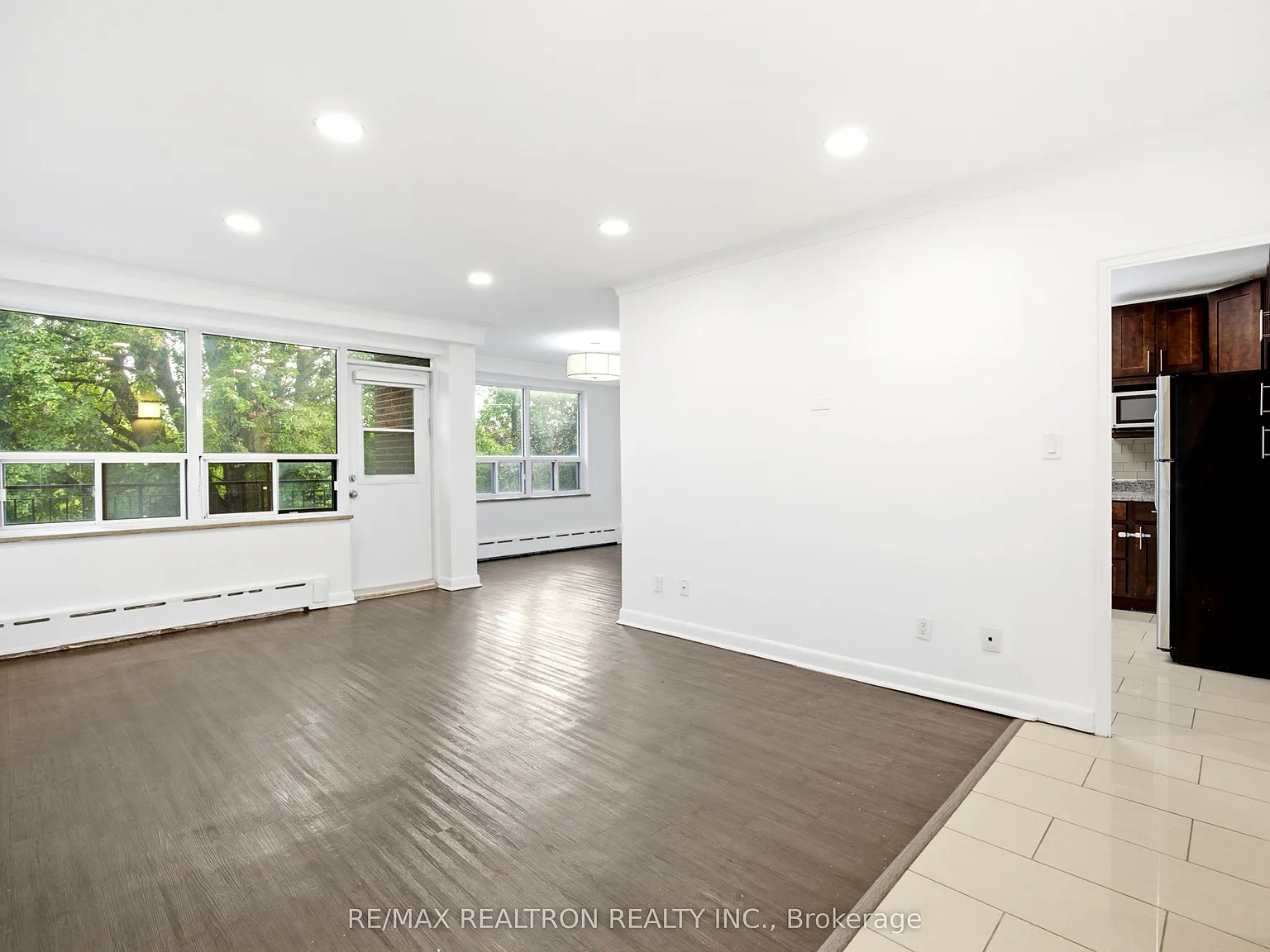 3 bed, $2,995 — Photo 3