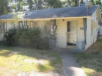 2nd image of 2979 Grassmere St