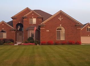 8216 Tamarack Ln, Romeo, MI 48065