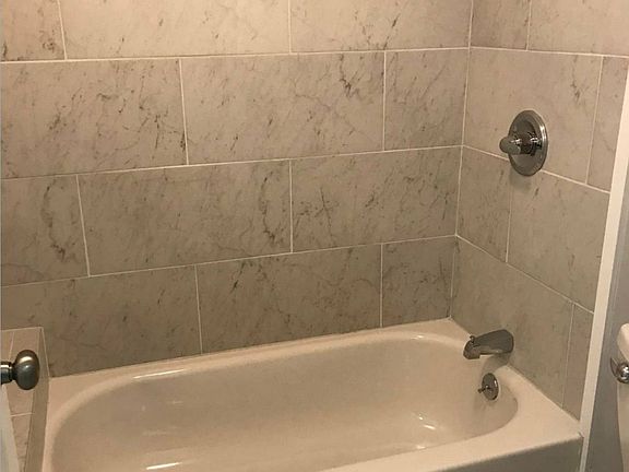 5th image of 3415 W End Ave #409