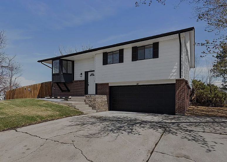 1st image of 527 Leona Dr