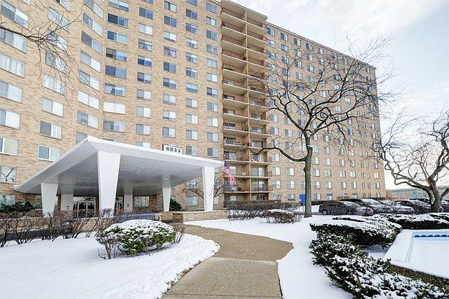 1st image of 6833 N Kedzie Ave APT 804