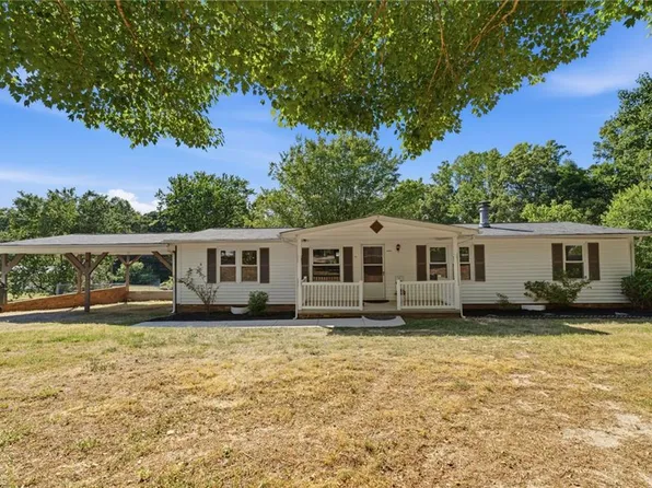 1145 Spencer Orchard Rd, Walnut Cove, NC 27052