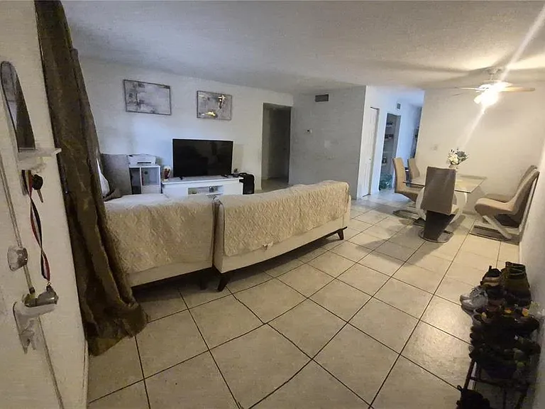 202 Poinsettia Pine Ct #202 — Photo 4