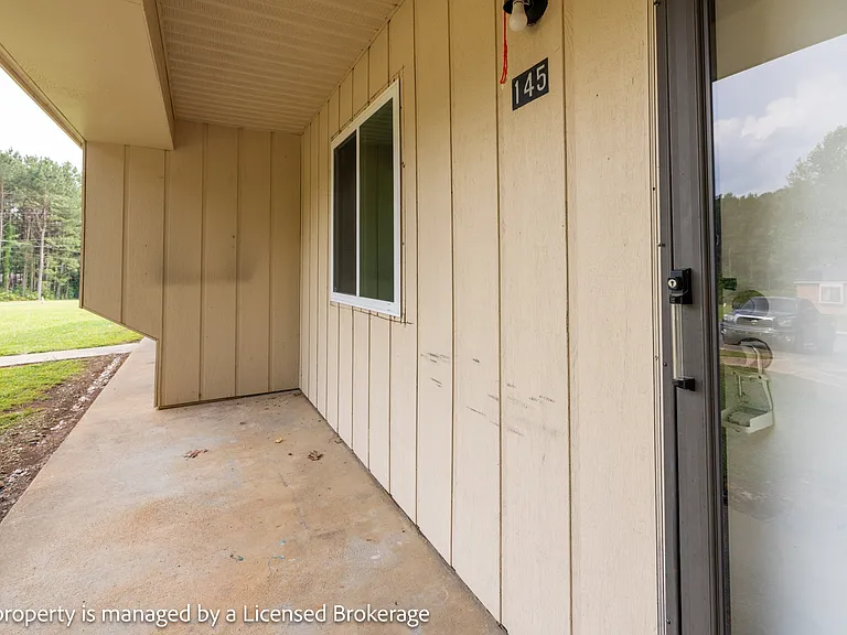 145 Brentwood Dr — Photo 6