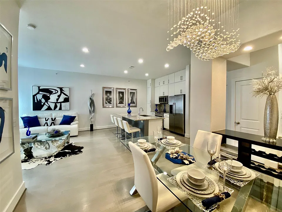1901 Post Oak Blvd #3503