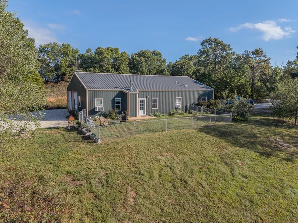 304 Smokey Hills Road, Camdenton, MO 65020