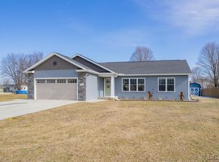 3153 Beaver Creek Rdg, Adrian, MI 49221