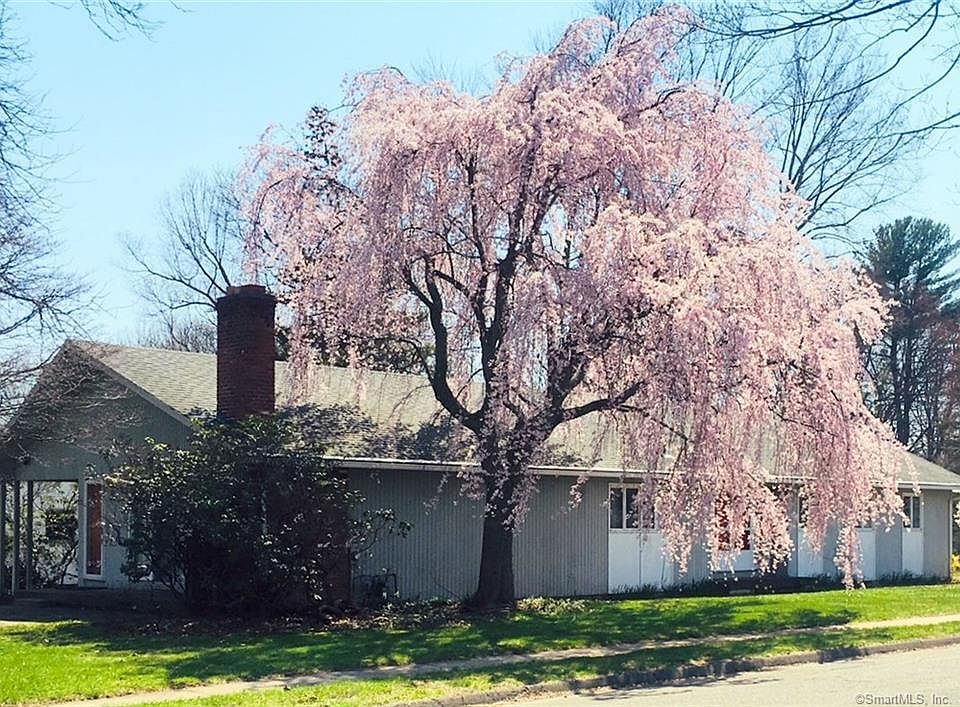 1st image of 141 Long Hill Street