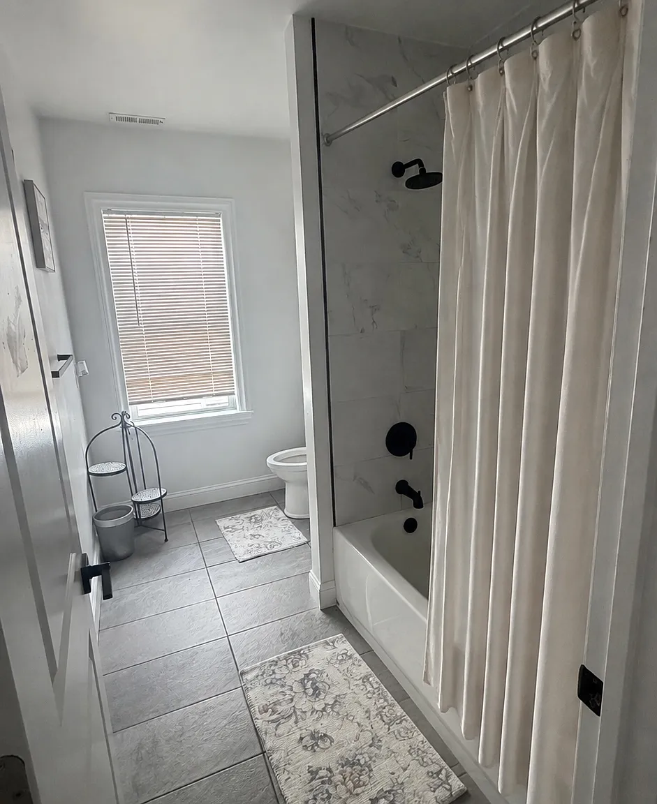 2 bed, $3,800 — Photo 1