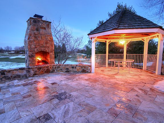 2nd image of 41920 Cranberry Ln