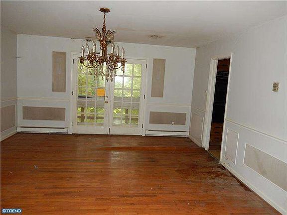 4th image of 111 Chestnut Ave
