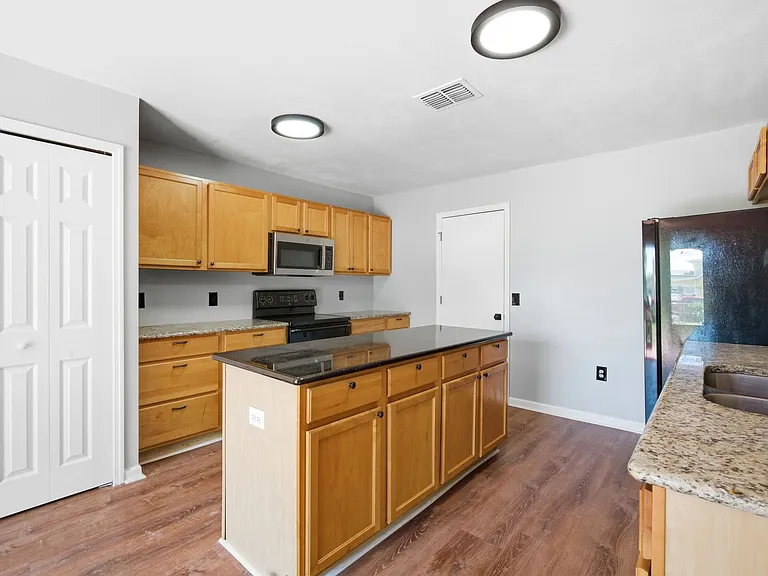 11535 Ivy Flower Loop — Photo 9