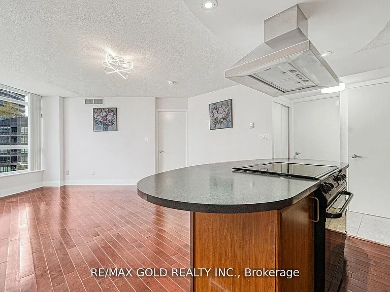 550 Queens Quay W #509 — Photo 26