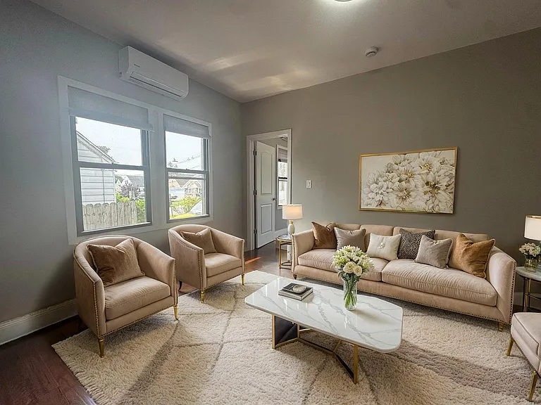 111 Hawthorne St #1 — Photo 21