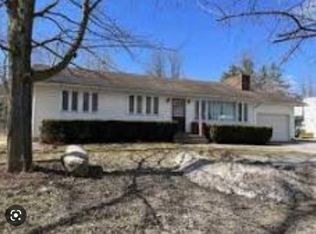 9 River St, Milton, VT 05468