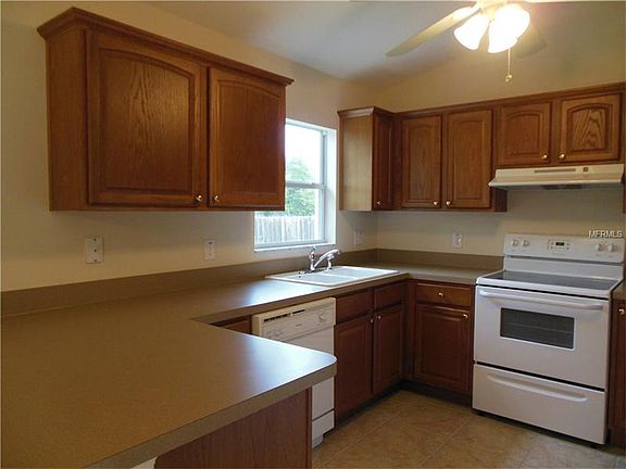 2nd image of 840 Hickory Ave