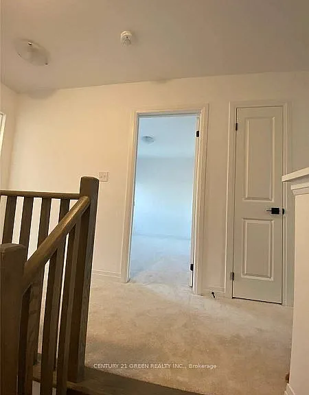 135 Turnberry Ln — Photo 15