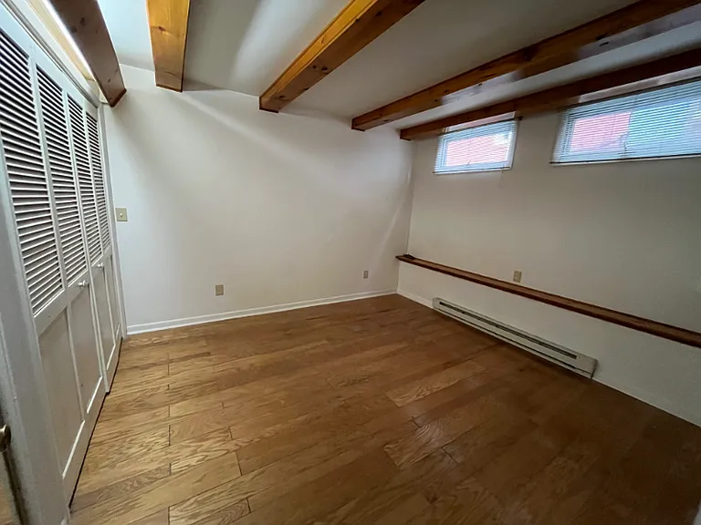 102 Pine St #1 — Photo 6