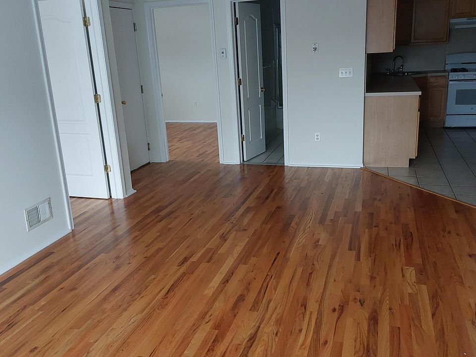 1st image of 19 Niagara St