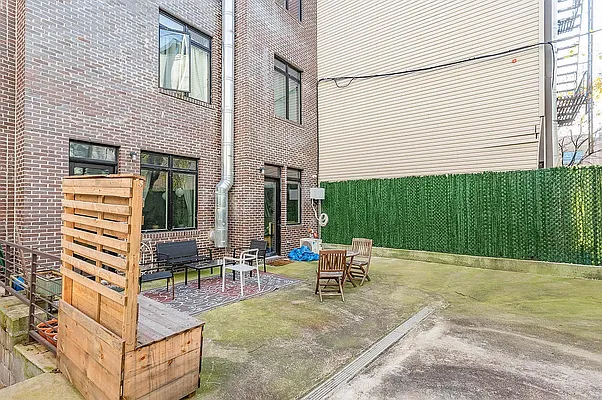 Rented by Brooklyn Group | media 4