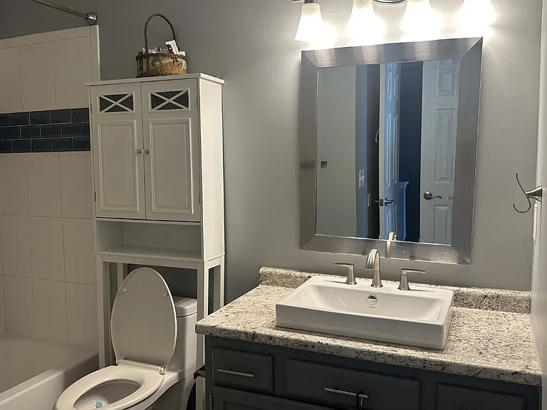 126 Lullwater Dr #B — Photo 15