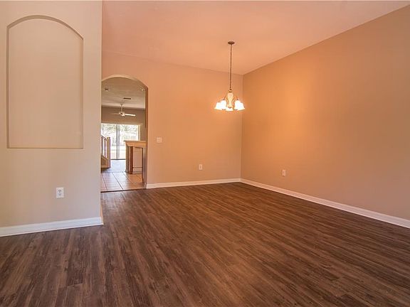 4th image of 12833 Kings Crossing Dr