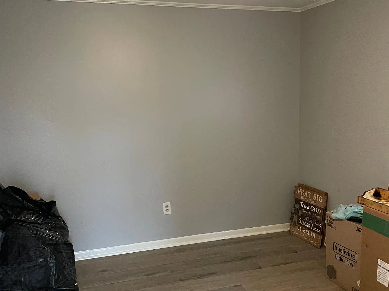 3 bed, 972 sqft, $1,200 — Photo 3