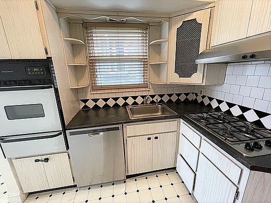 4th image of 26-30 30th St #2
