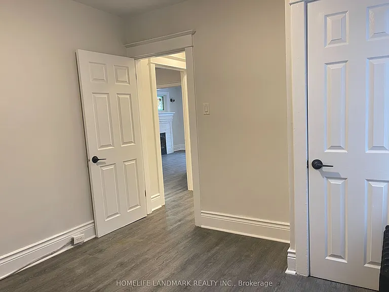 987 Main St E #1 — Photo 14