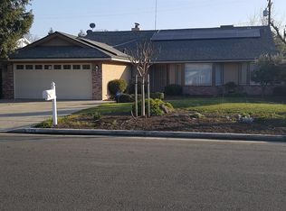 205 W Sandra Ave, Tulare, CA
