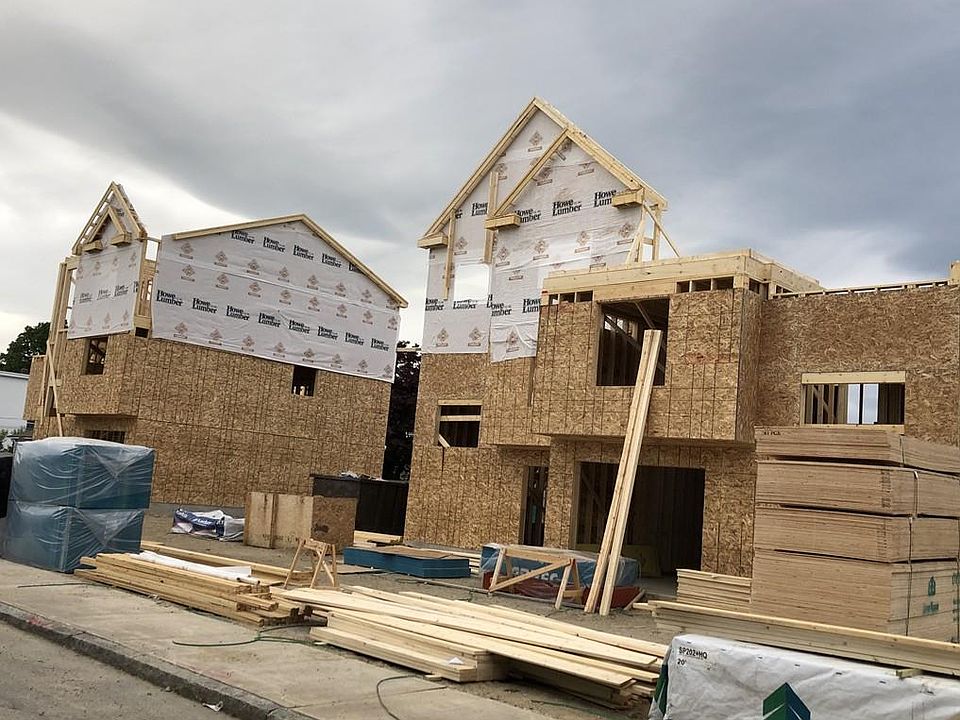 2nd image of 177 Grand St #0