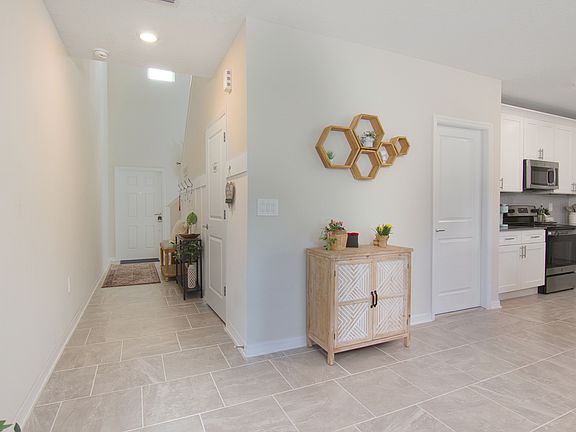 3rd image of 2949 Muller Oak Loop