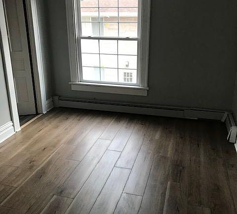 5th image of 423 W Shiawassee St