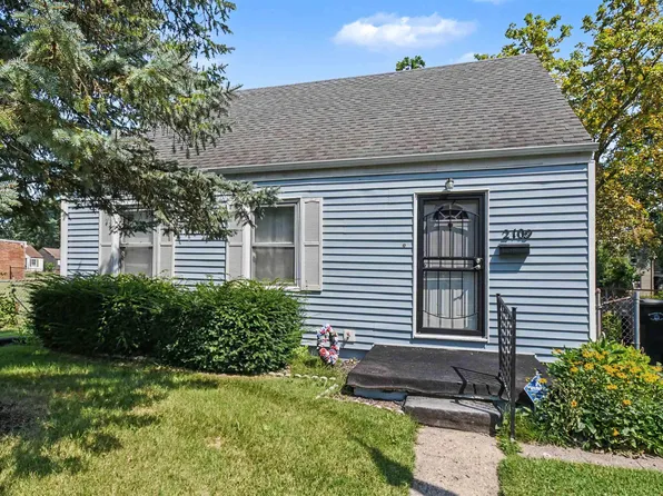 2109 Elwood Ave, South Bend, IN 46628