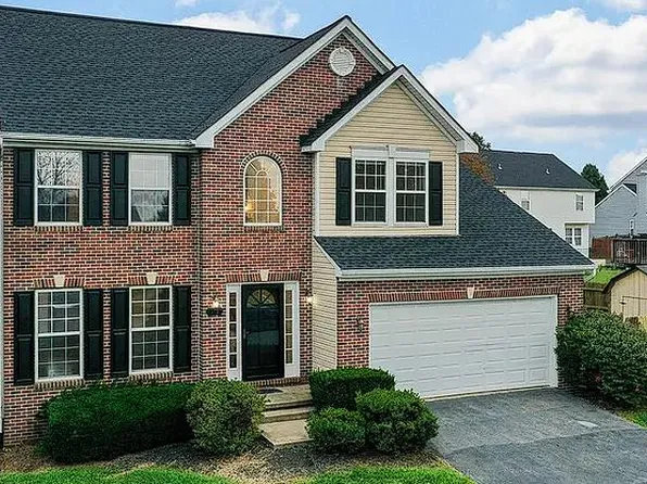 172 Wind Shear Dr, Charles Town, WV 25414