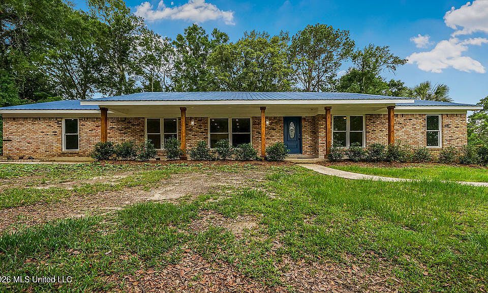 1st image of 4024 Castenera Ave